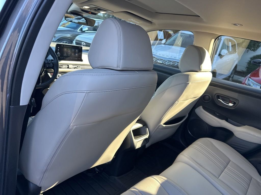 Used 2024 Honda HR-V EX-L image 12