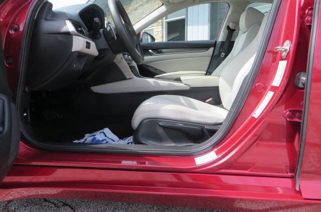 Used 2019 Honda Accord Hybrid image 14