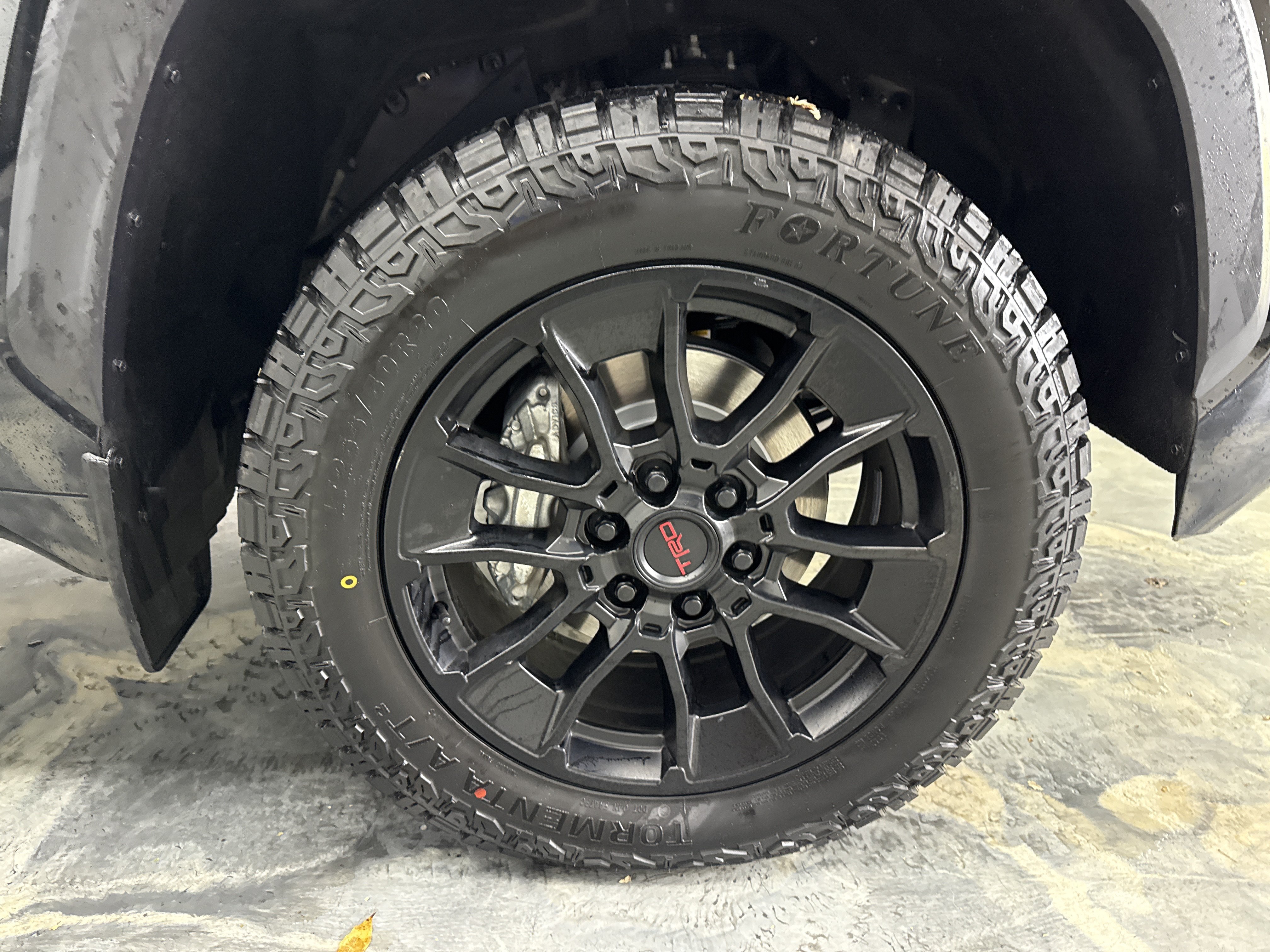 Used 2024 Toyota Tundra Limited w/ TRD Off-Road Package AWD/4WD image 28