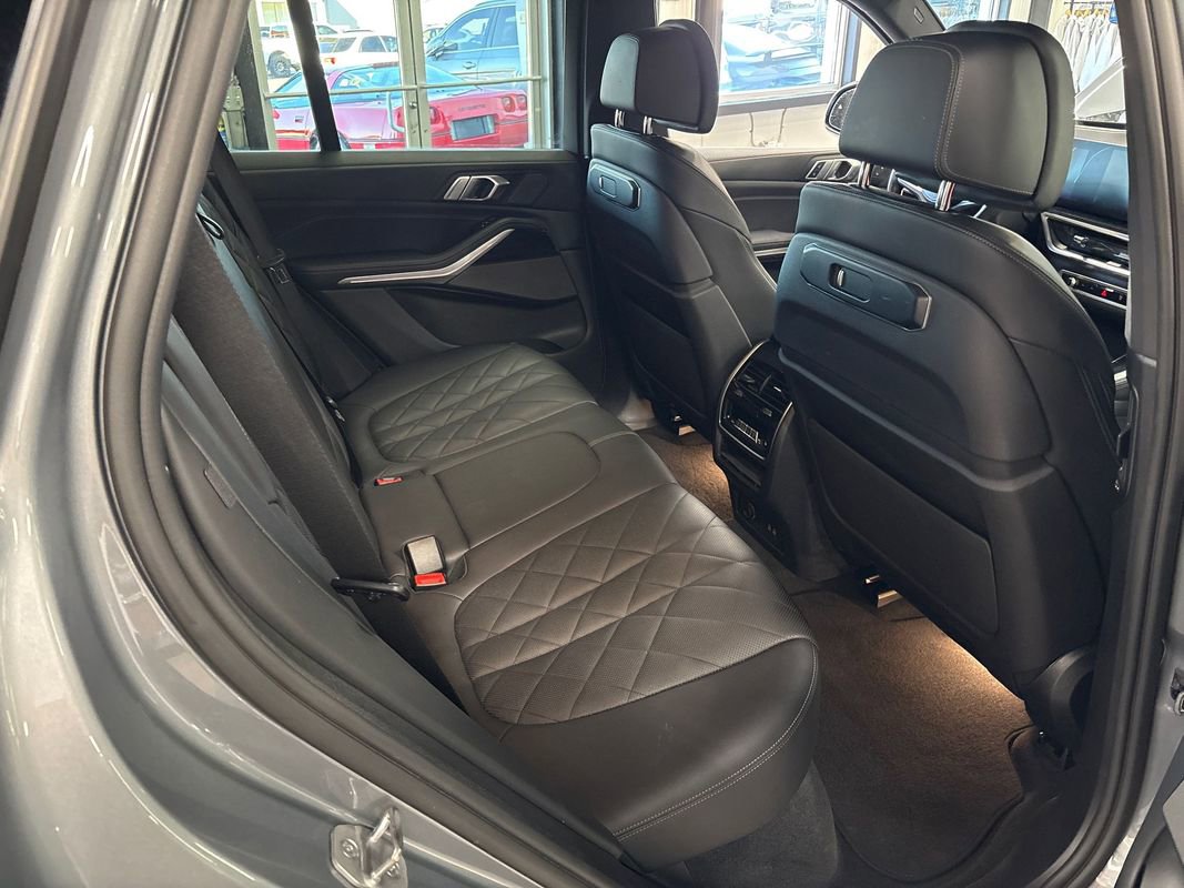 Used 2024 BMW X5 sDrive40i w/ M Sport Package image 41