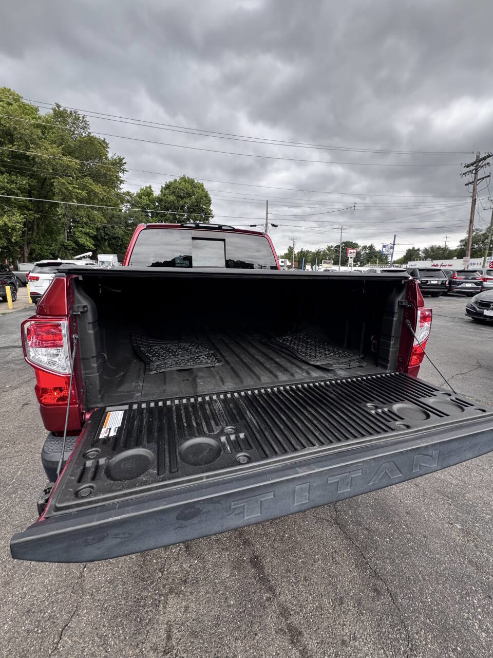 Used 2019 Nissan Titan S w/ S Utility Package image 9