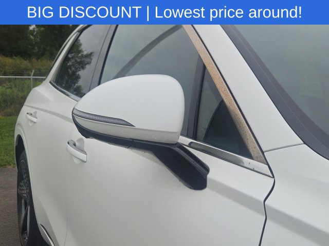Used 2022 Genesis GV70 3.5T Sport w/ Sport Prestige Package AWD/4WD image 9