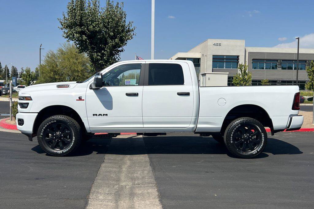 New 2026 RAM 2500 Big Horn AWD/4WD image 7