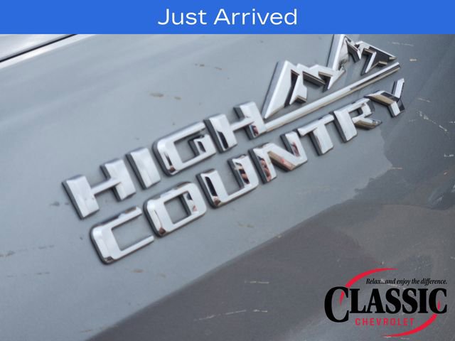 Used 2024 Chevrolet Silverado 2500 High Country w/ Technology Package AWD/4WD image 13