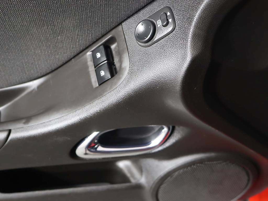 Used 2011 Chevrolet Camaro LT RWD image 23