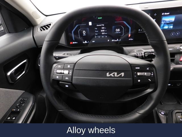 Used 2025 Kia K4 EX image 22