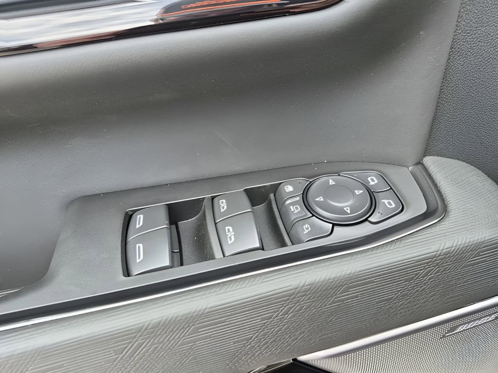 Used 2026 GMC Sierra 2500 AT4X w/ LPO, Black Badging Package image 28