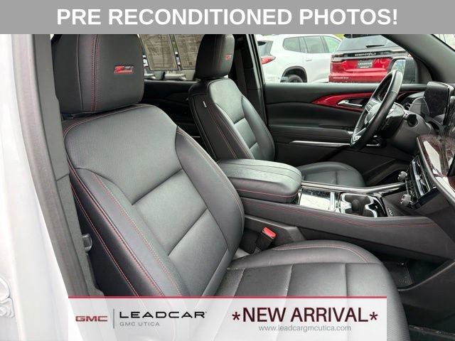 Used 2025 Chevrolet Traverse Z71 w/ LPO, Floor Liner Package AWD/4WD image 11