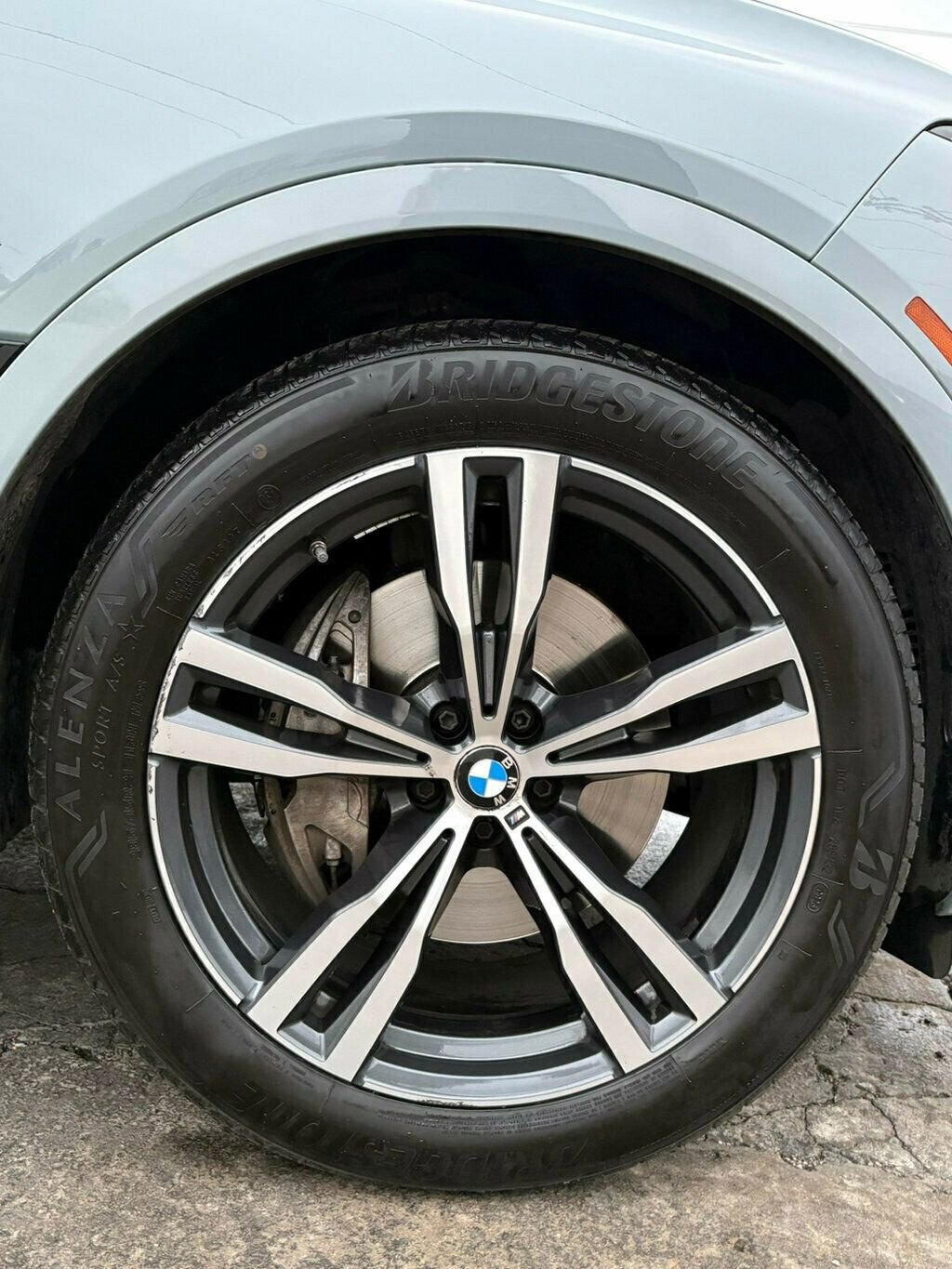 Used 2023 BMW X7 xDrive40i w/ M Sport Package image 27
