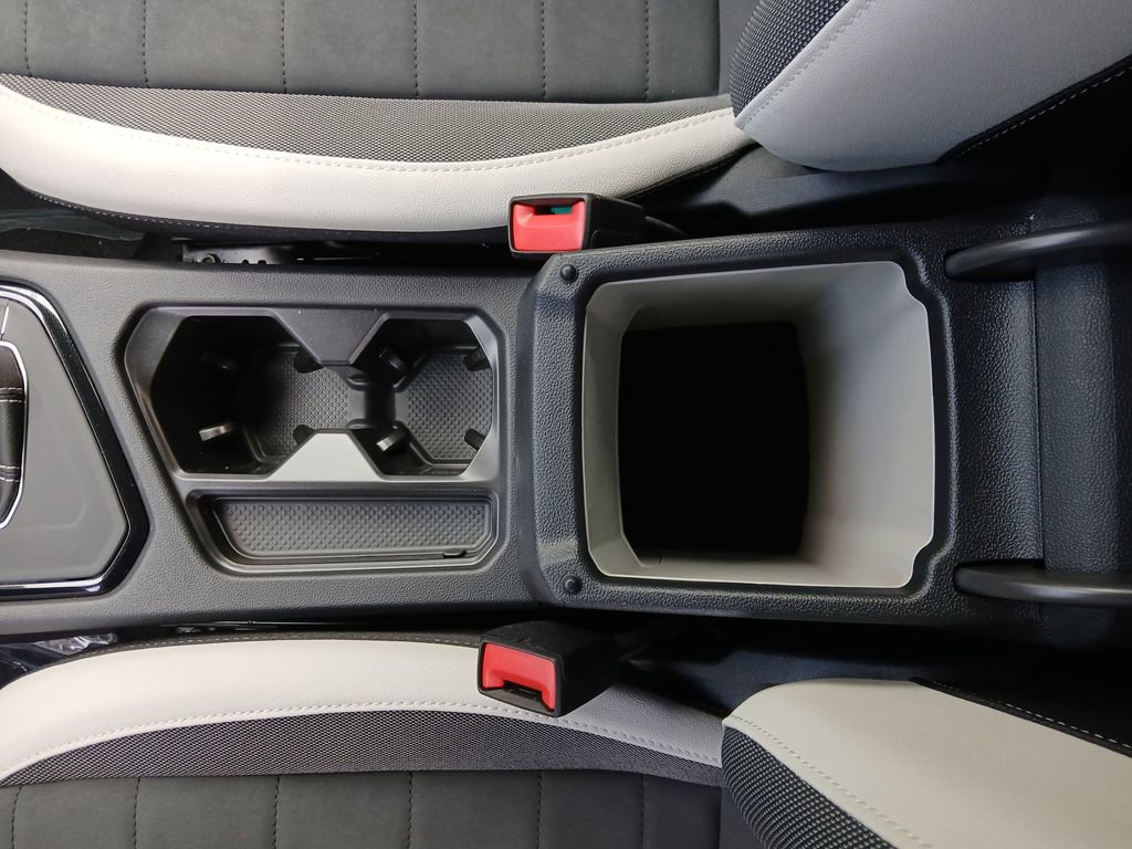 New 2026 Volkswagen Taos SE image 24