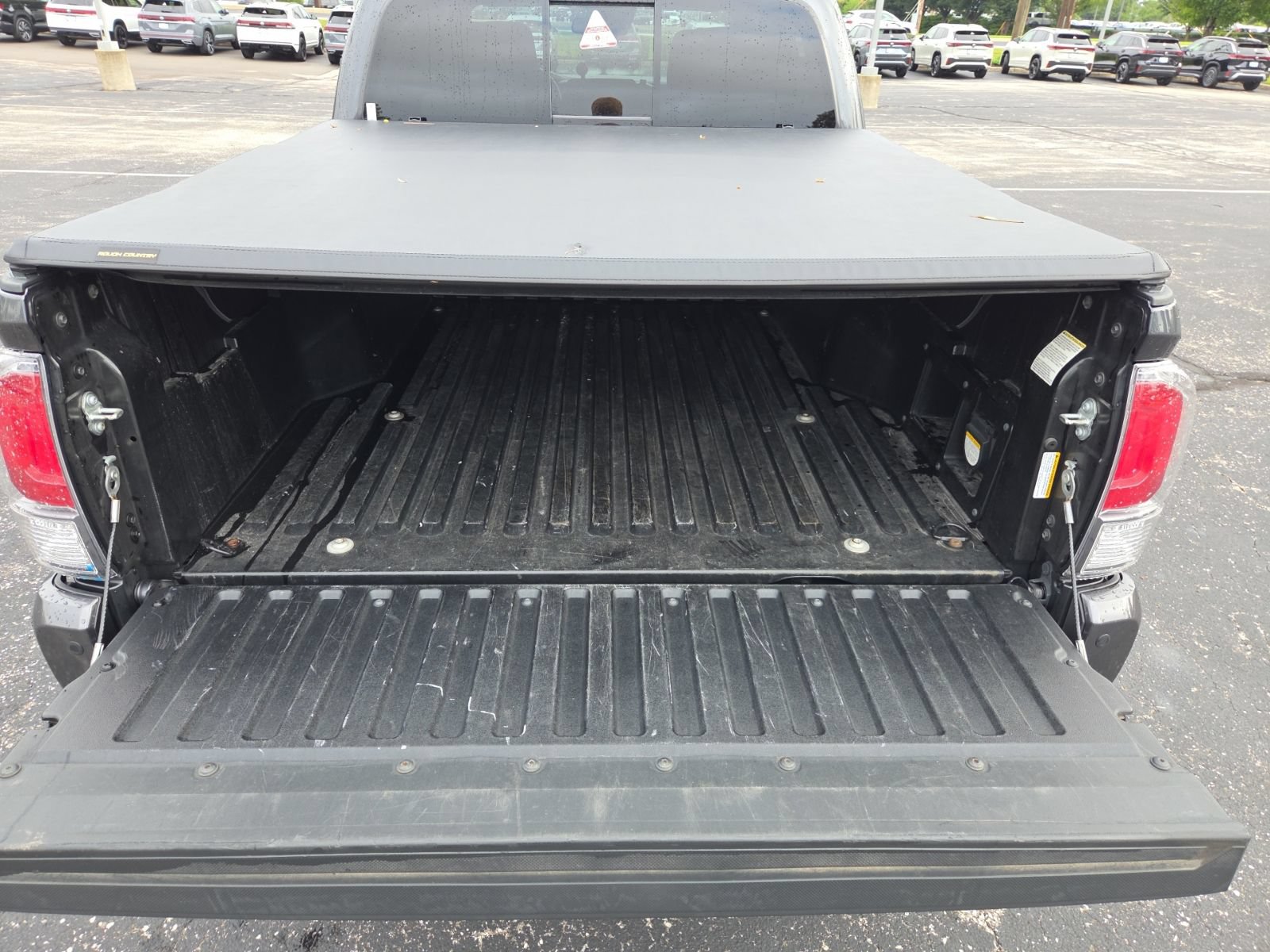 Used 2021 Toyota Tacoma TRD Off-Road w/ Technology Package AWD/4WD image 10