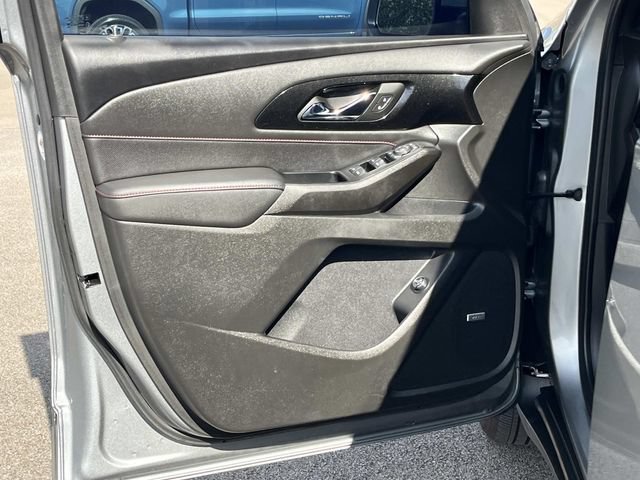 Used 2023 Chevrolet Traverse RS w/ LPO, Floor Liner Package FWD image 31