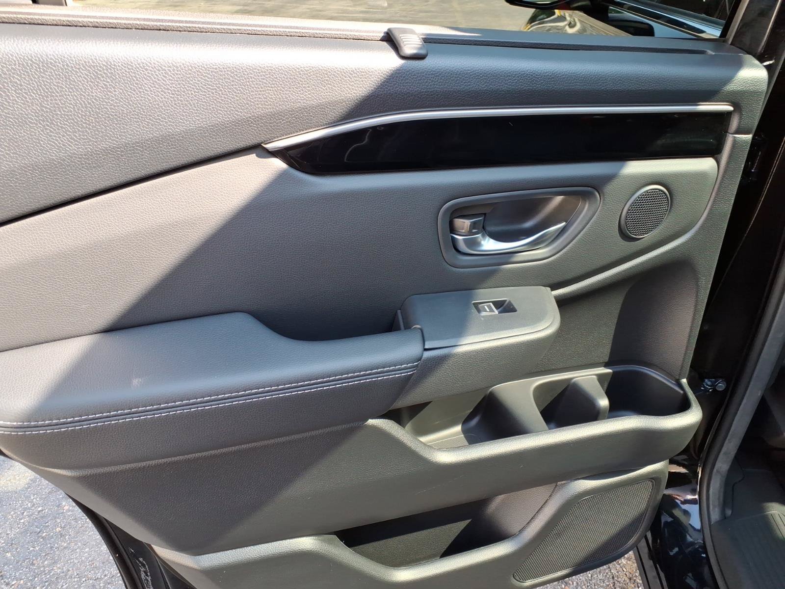 Certified 2025 Honda Pilot Touring image 9
