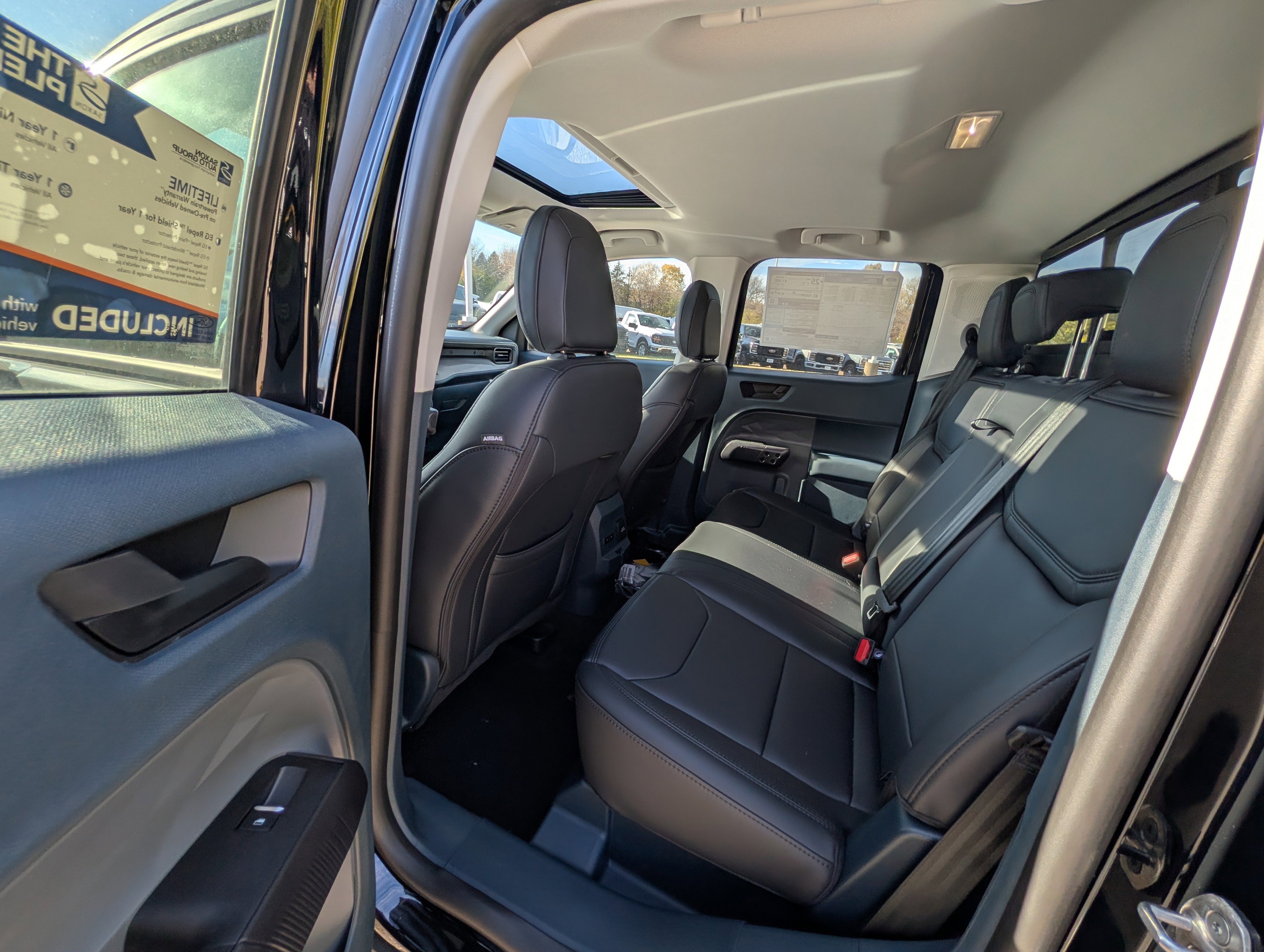 New 2025 Ford Maverick Lariat w/ Black Appearance Package image 6