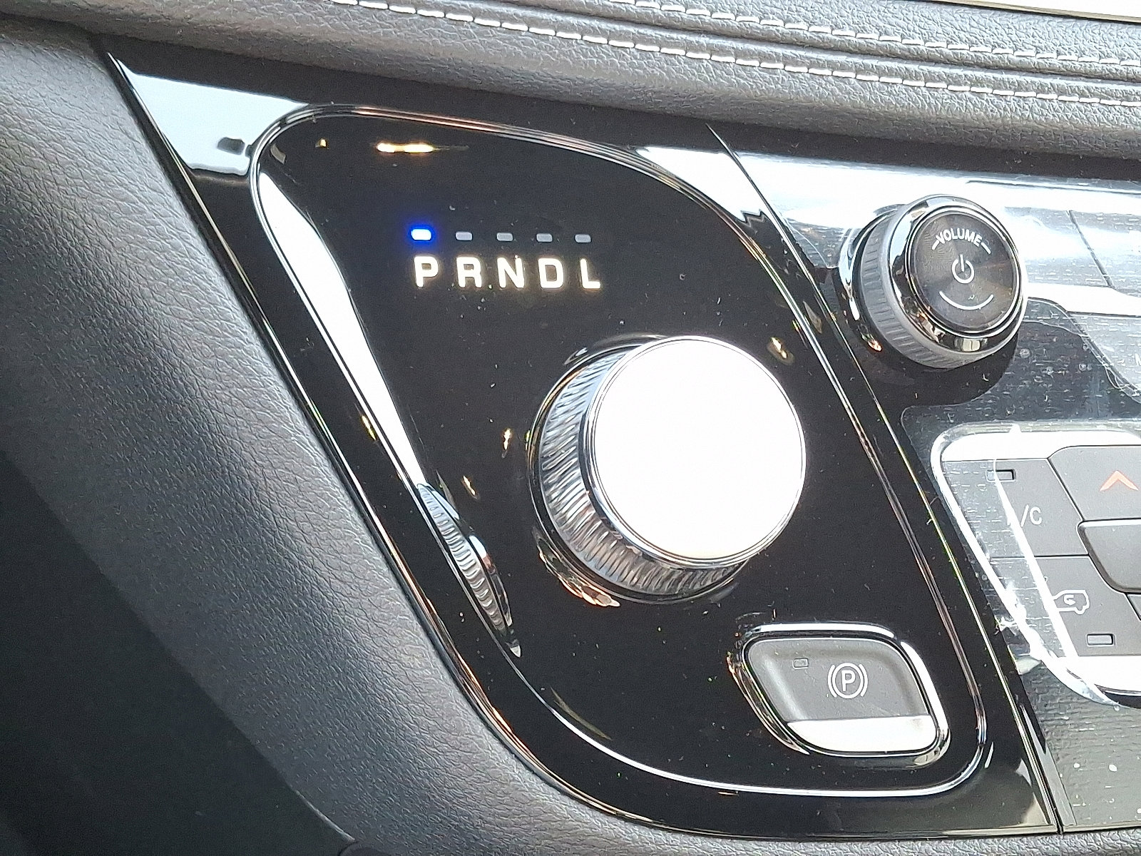 New 2026 Chrysler Pacifica Select image 12