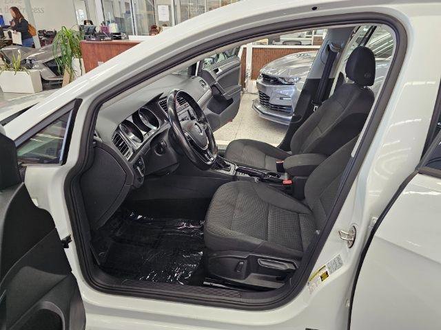 Used 2019 Volkswagen Golf S image 28