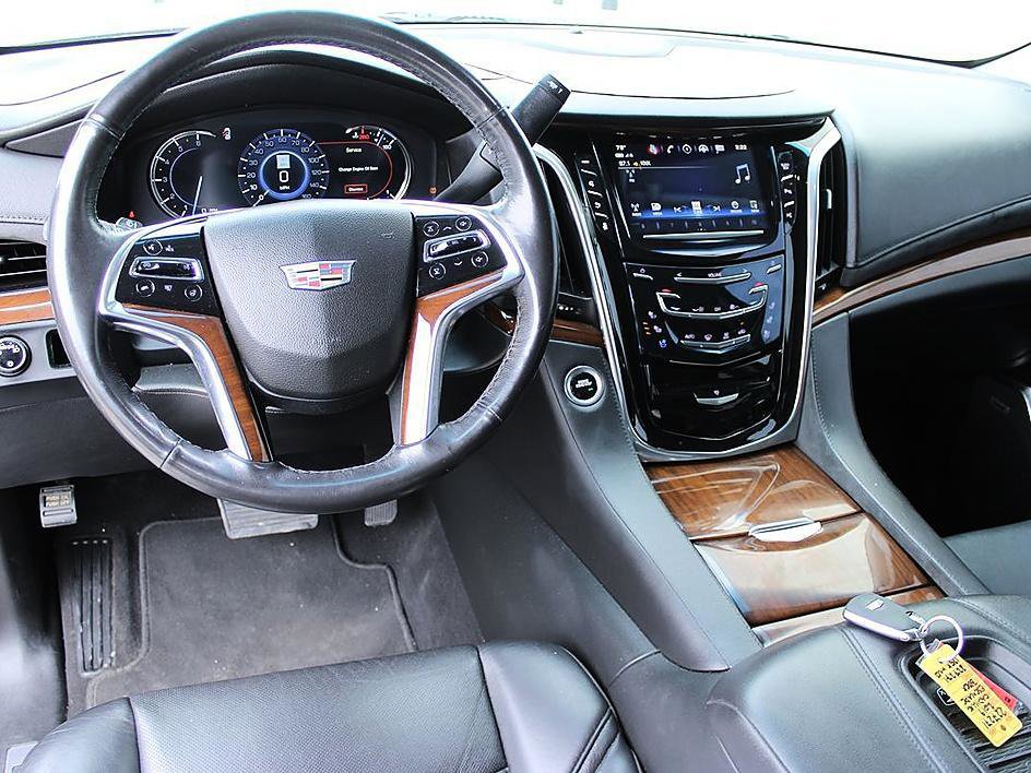Used 2019 Cadillac Escalade ESV 2WD image 17