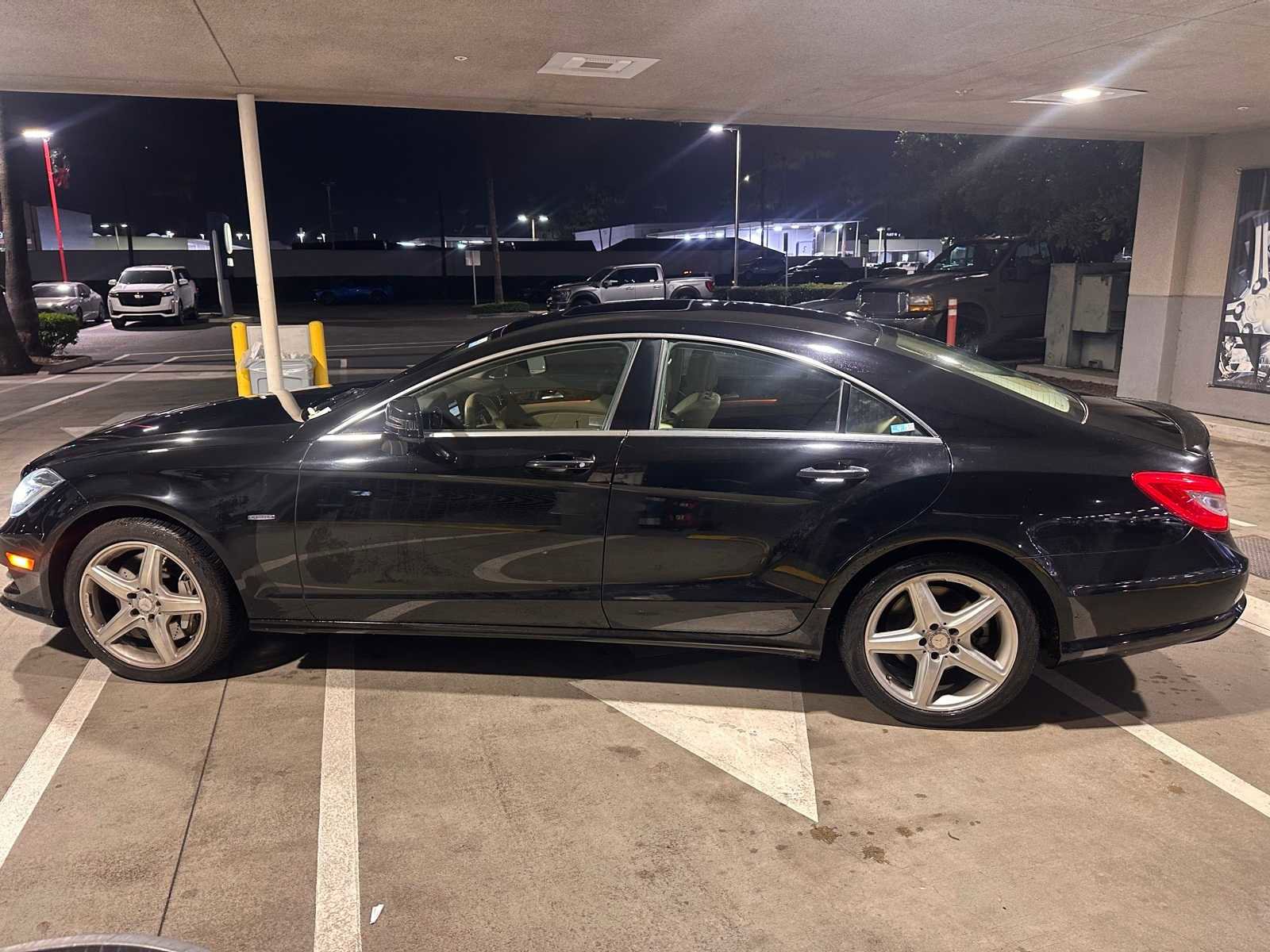 Used 2012 Mercedes-Benz CLS 550 4MATIC image 2