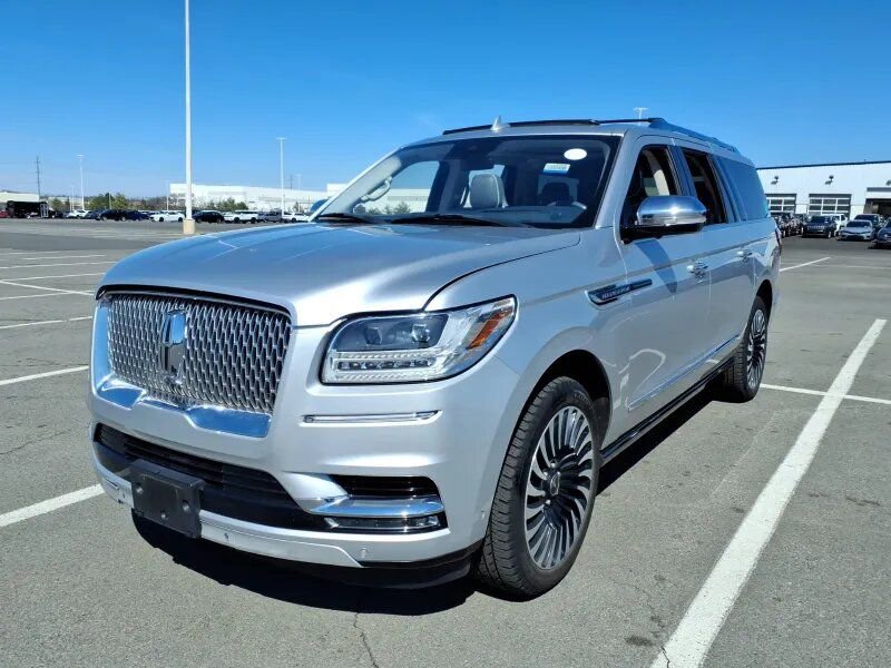 Used 2018 Lincoln Navigator L Black Label w/ Cargo Package image 2