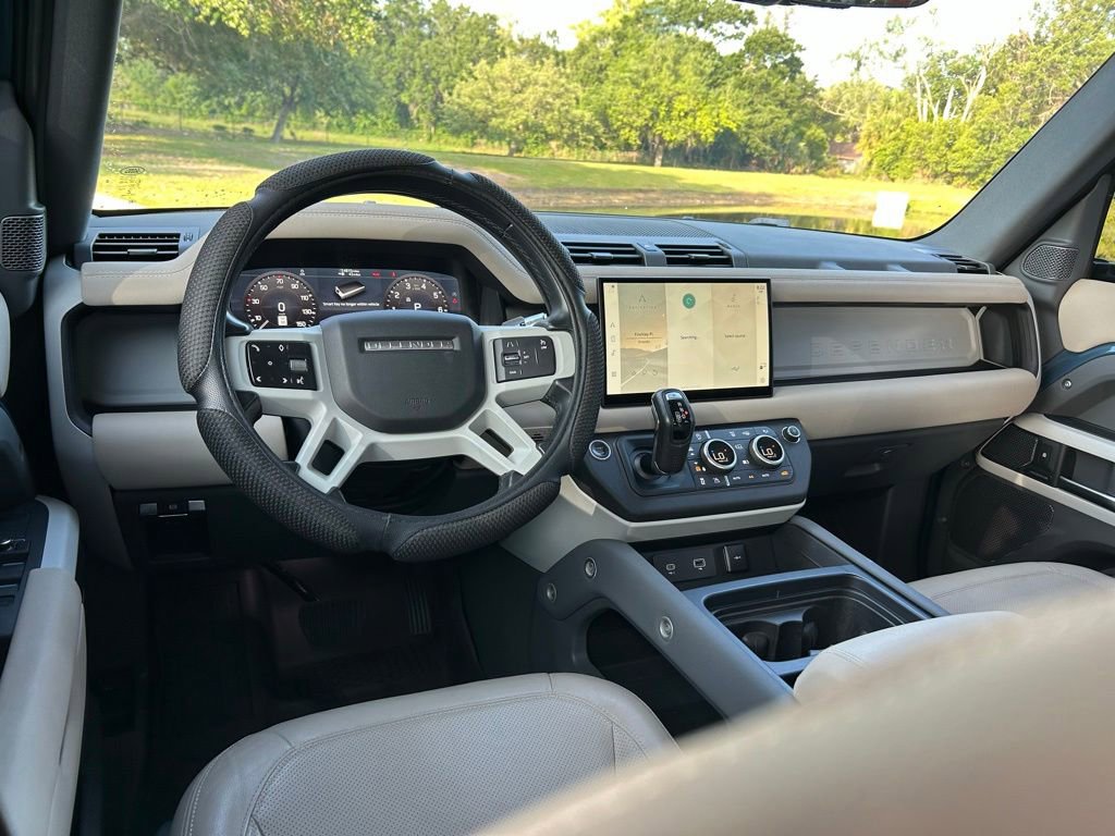 Used 2022 Land Rover Defender 110 S AWD/4WD image 13