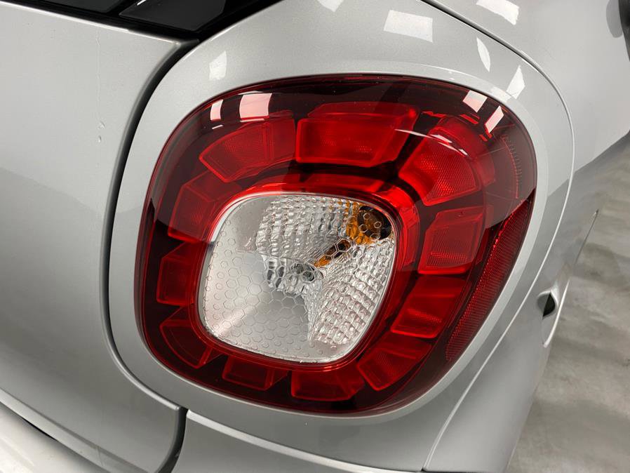 Used 2019 smart fortwo electric drive image 14