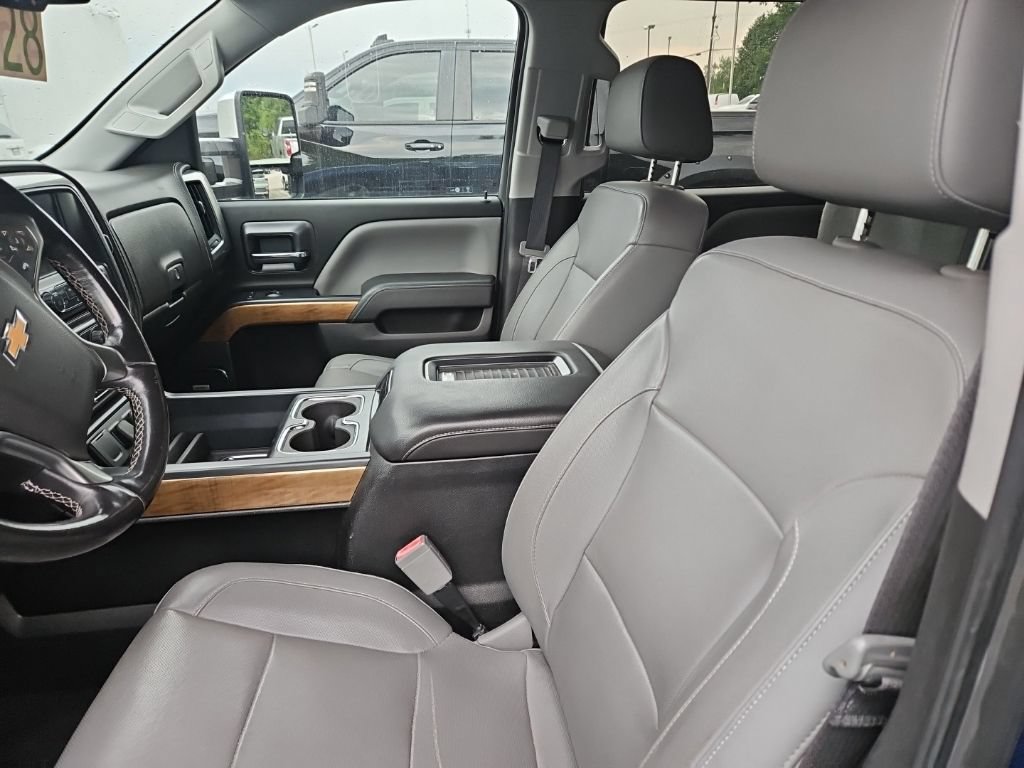 Used 2018 Chevrolet Silverado 1500 LTZ w/ LTZ Plus Package AWD/4WD image 12