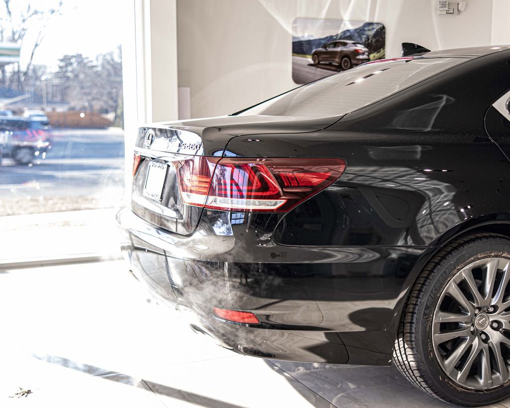 Used 2017 Lexus LS 460 w/ Comfort Package image 13