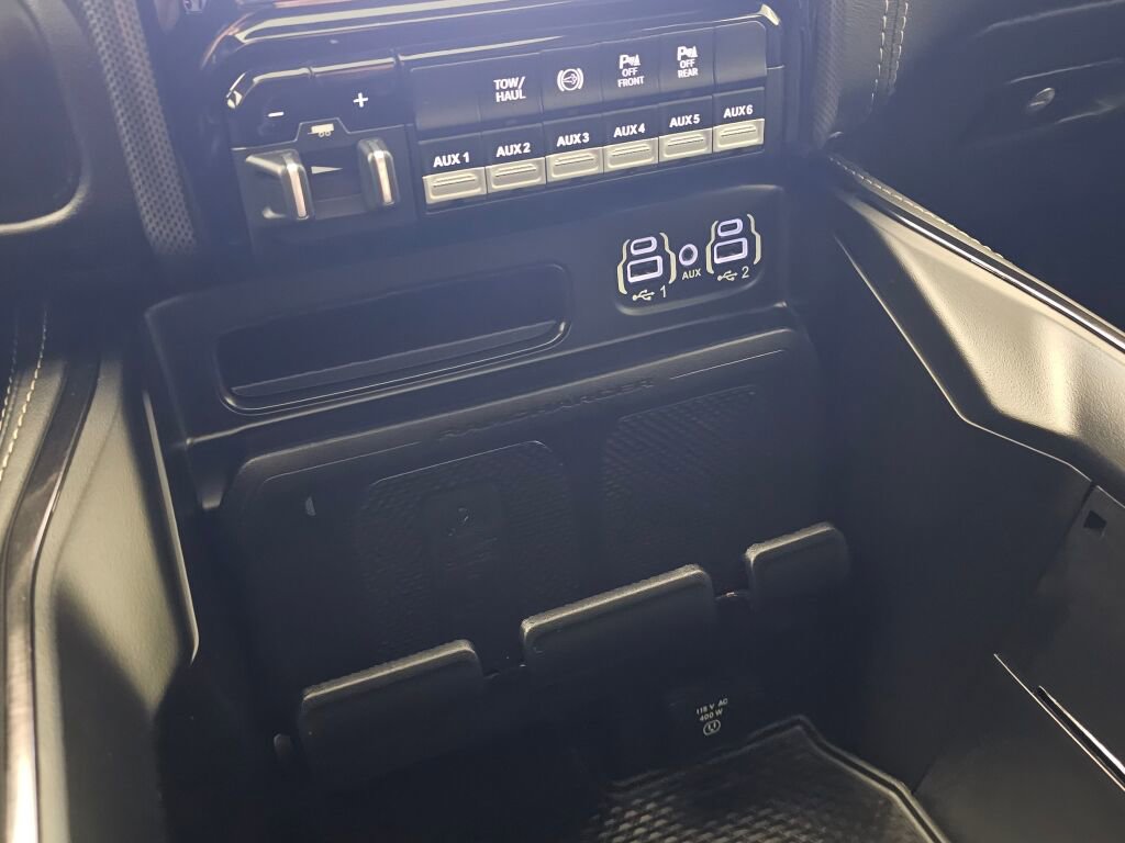 Used 2022 RAM 3500 Limited image 32