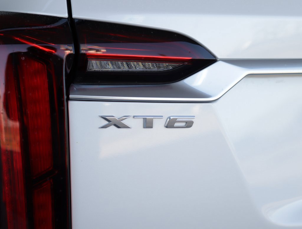 Used 2025 Cadillac XT6 Premium Luxury image 38