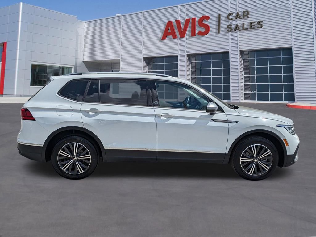 Used 2024 Volkswagen Tiguan Wolfsburg Edition image 5