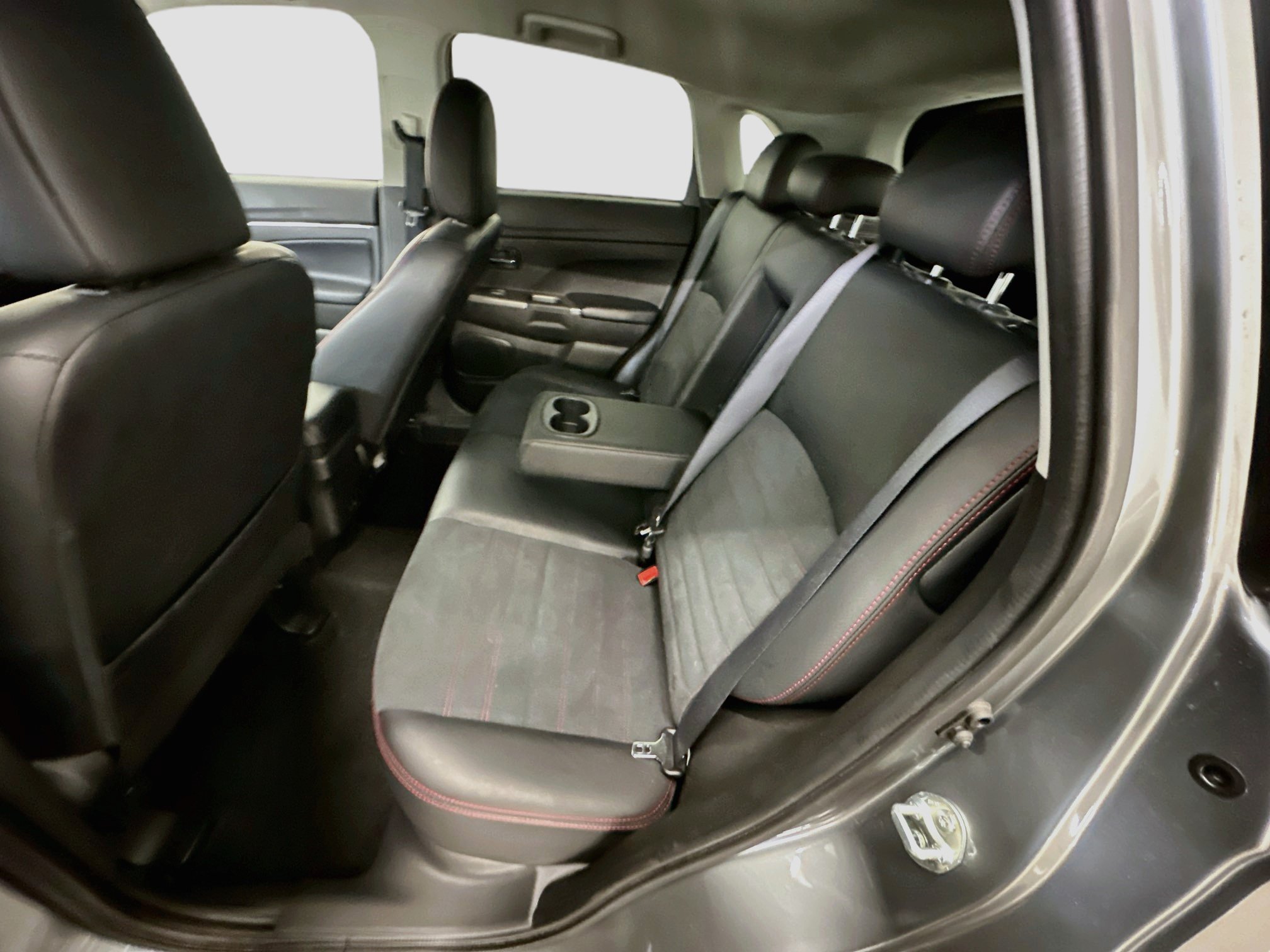 Used 2024 Mitsubishi Outlander Sport AWD image 28