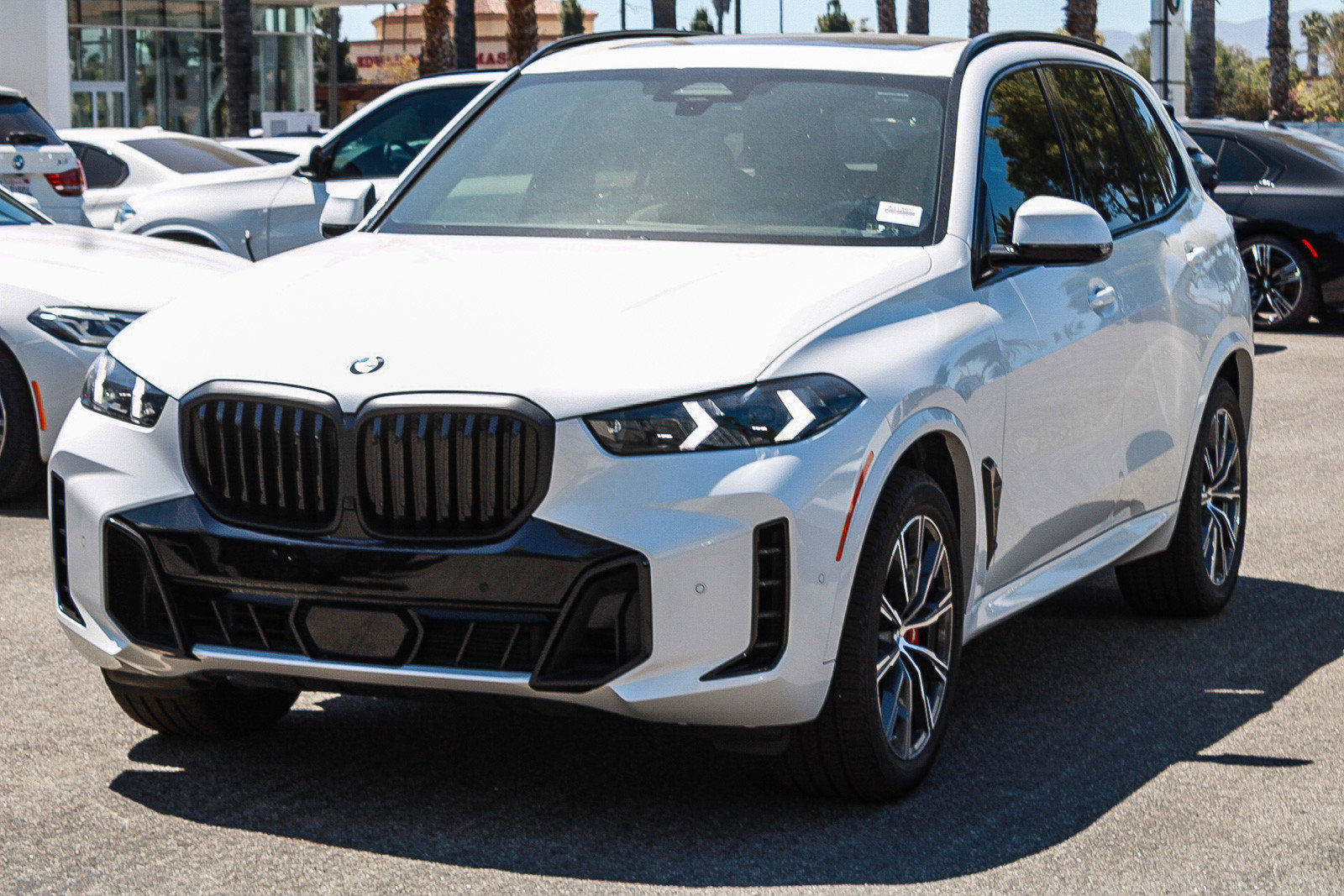 Certified 2024 BMW X5 xDrive40i w/ M Sport Package AWD/4WD image 3