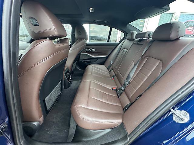 Used 2020 BMW 330i xDrive Sedan w/ Premium Package image 19
