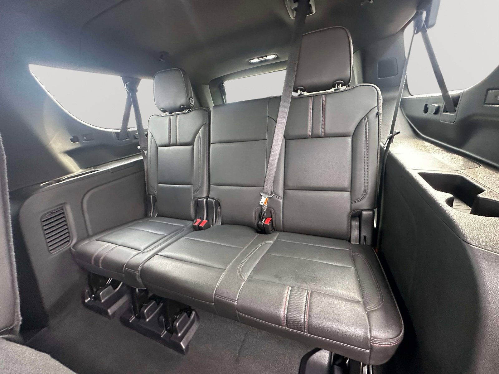 Used 2021 Chevrolet Suburban RST w/ Rear Media and Nav Package image 34