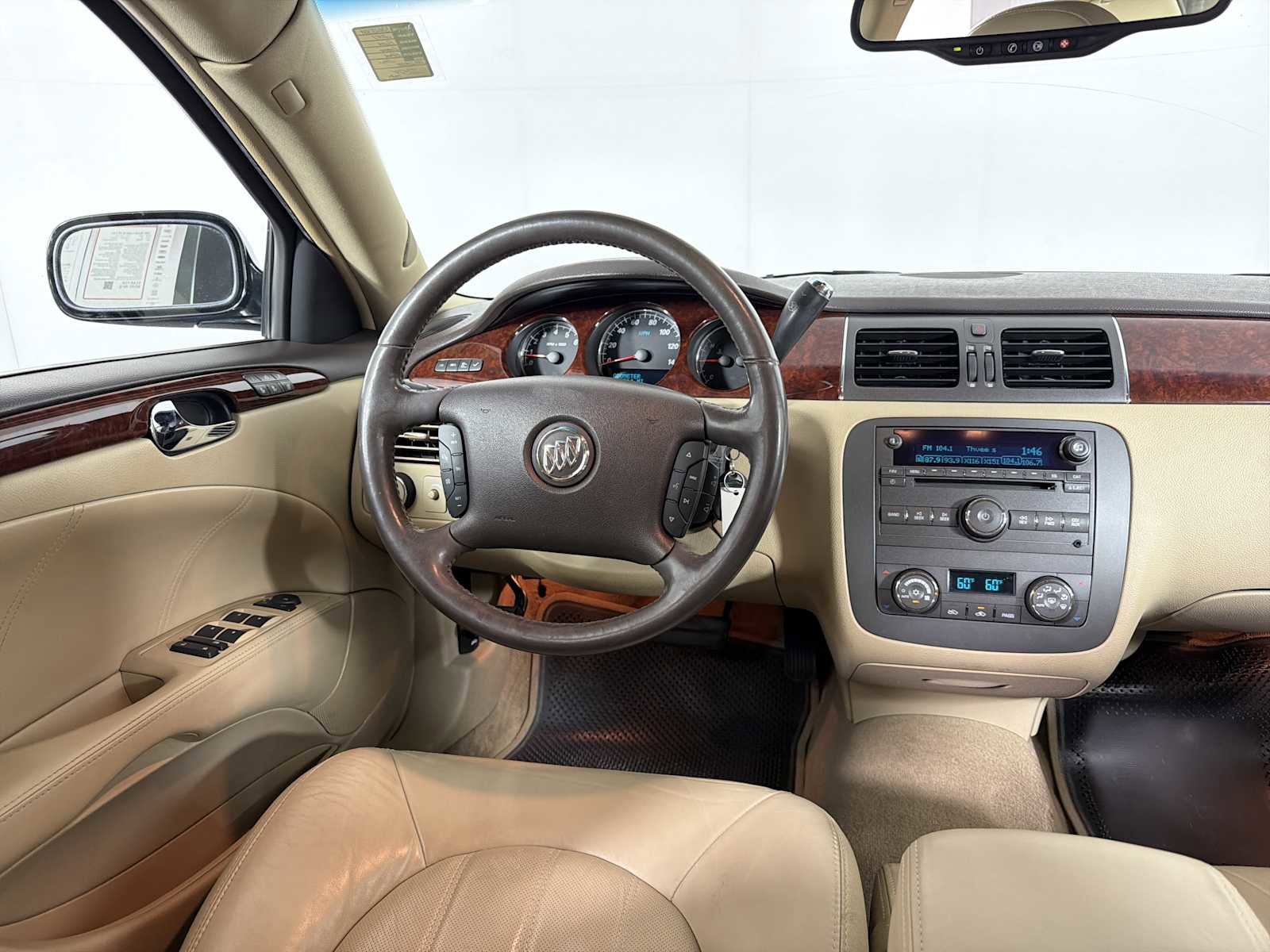 Used 2007 Buick Lucerne CXL w/ Luxury Package FWD image 19