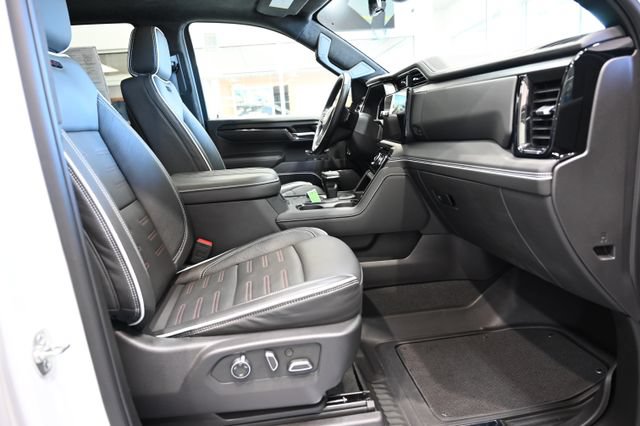 Used 2025 GMC Sierra 1500 AT4X AWD/4WD image 15