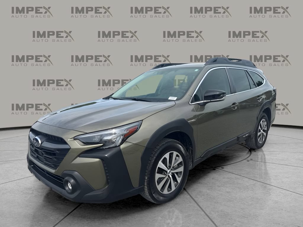 Used 2025 Subaru Outback Premium AWD/4WD image 1