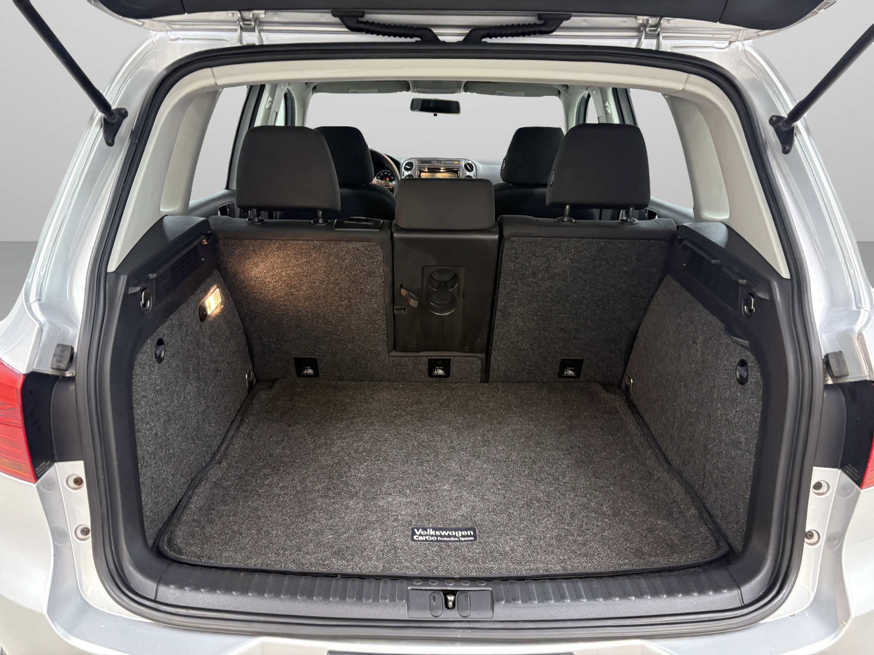 Used 2014 Volkswagen Tiguan S FWD image 8