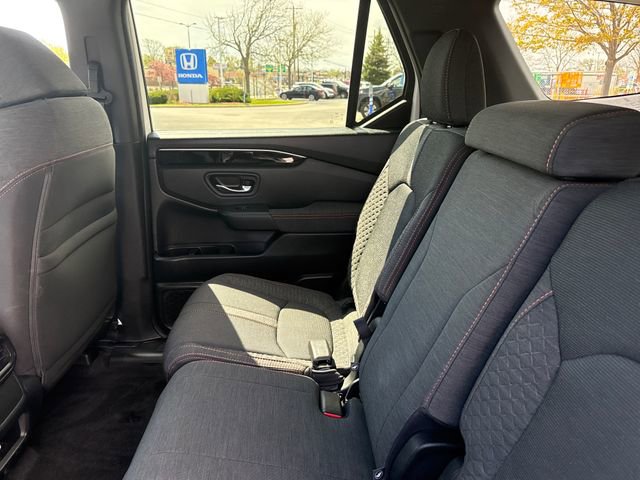 Used 2023 Honda Pilot Sport image 20