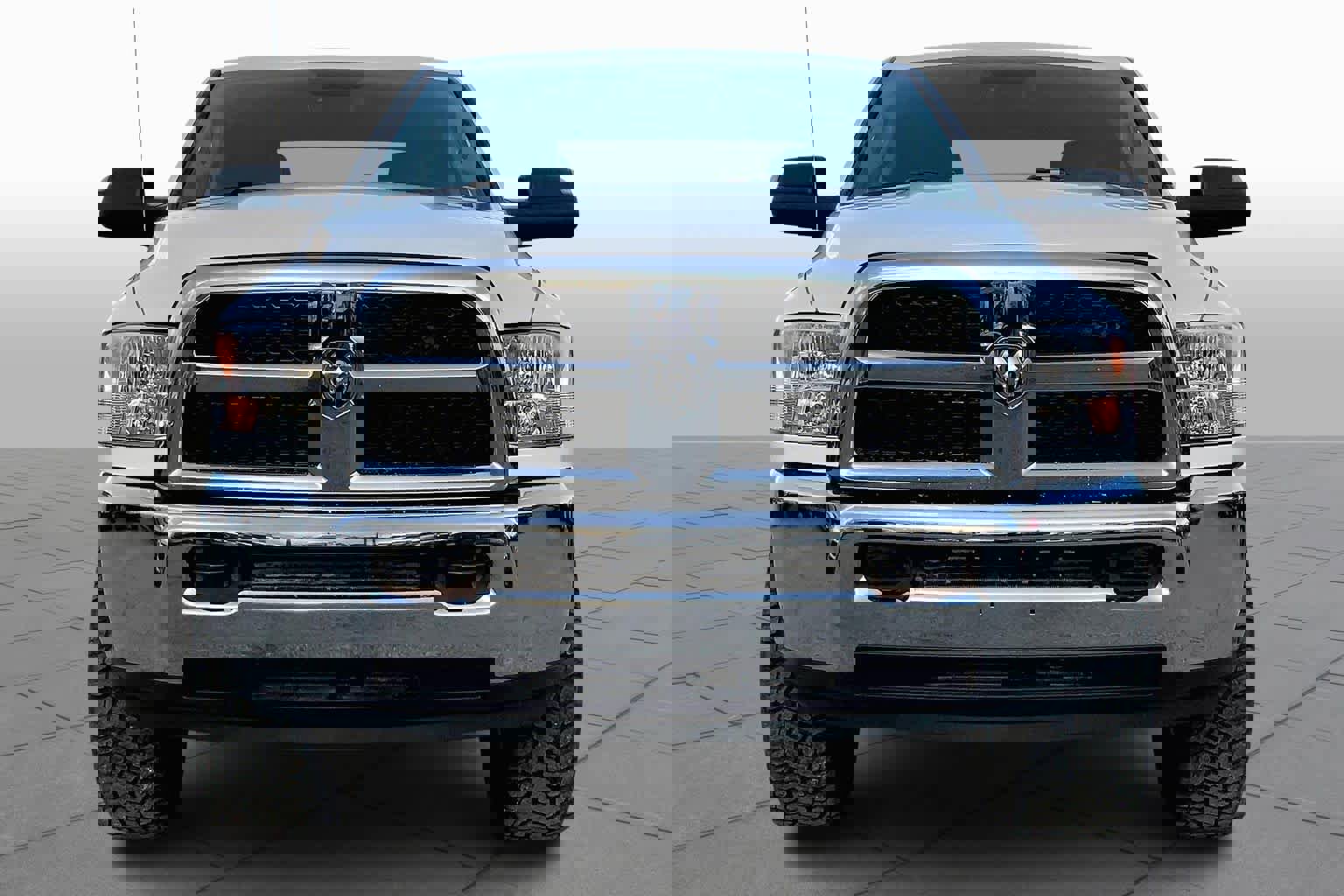 Used 2018 RAM 2500 Tradesman image 3