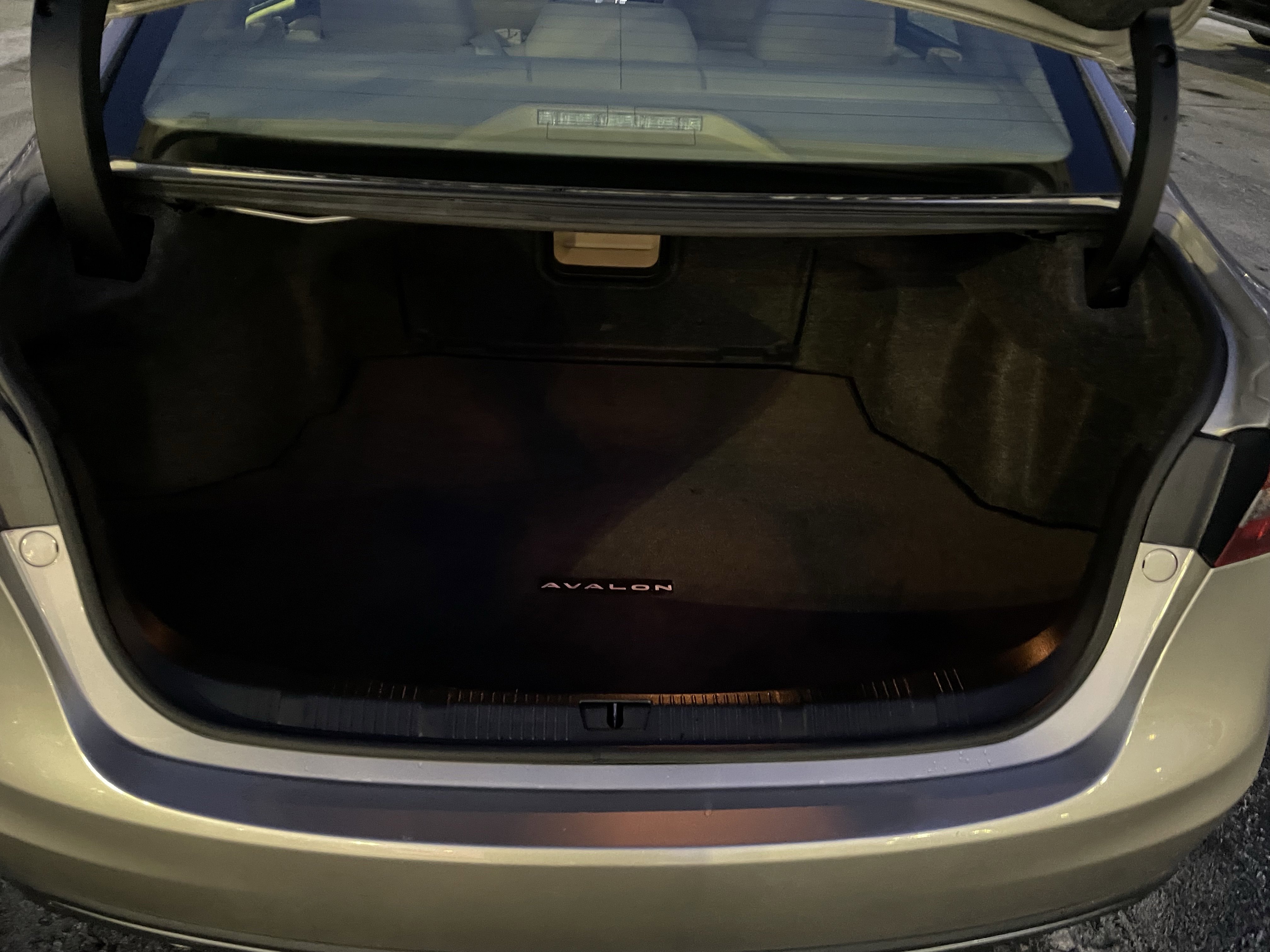 Used 2017 Toyota Avalon XLE Premium w/ Protection Package image 9