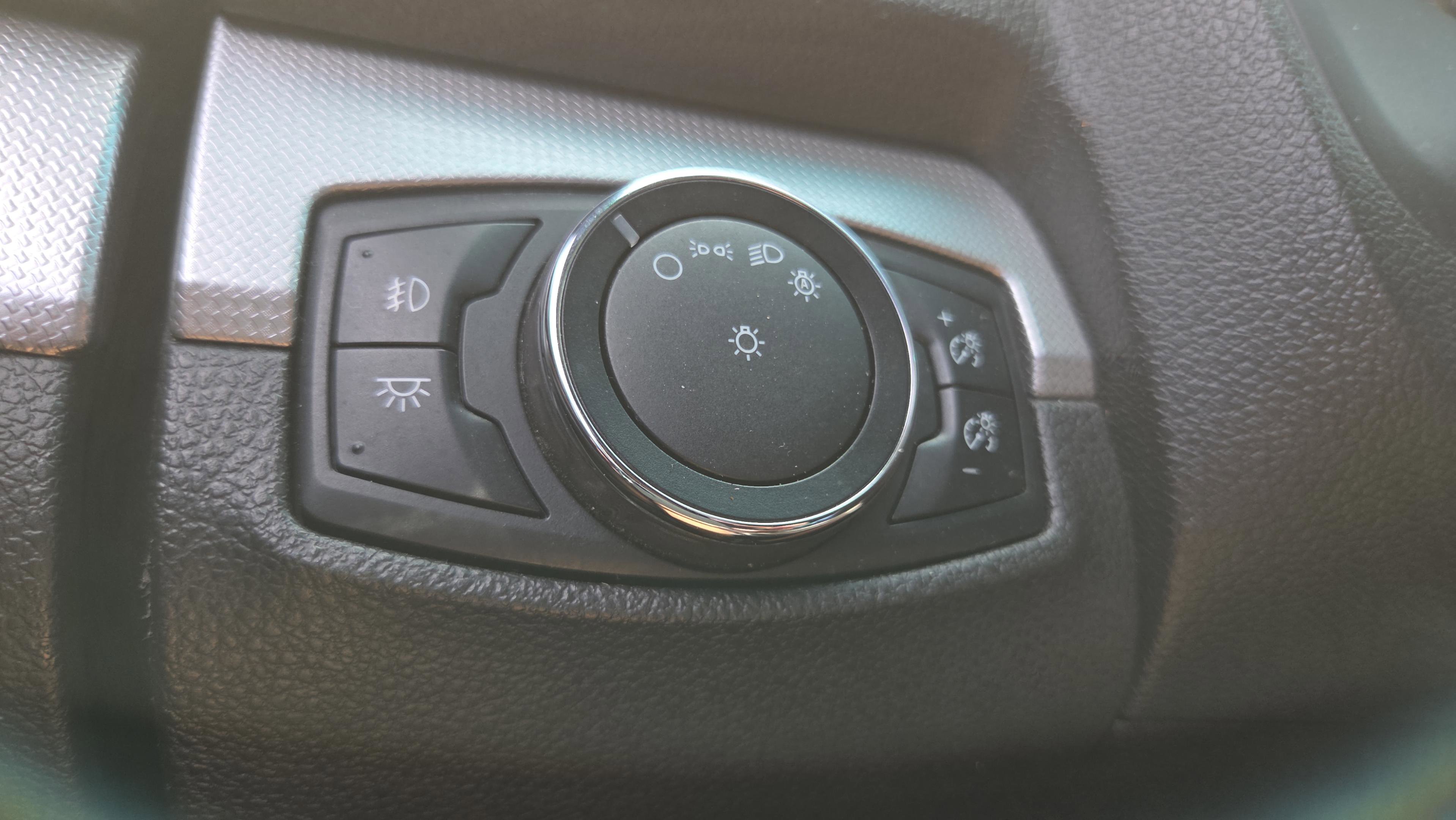 Used 2014 Ford Explorer XLT w/ Equipment Group 202A image 35