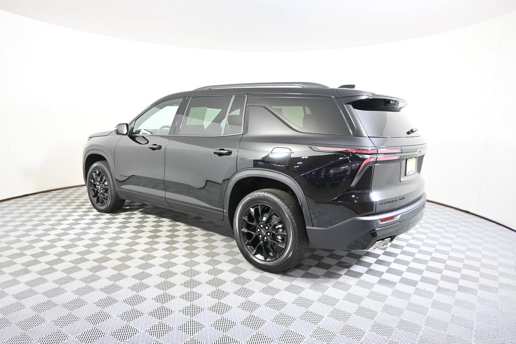 Used 2026 Chevrolet Traverse LT w/ Midnight/Sport Edition AWD/4WD image 4