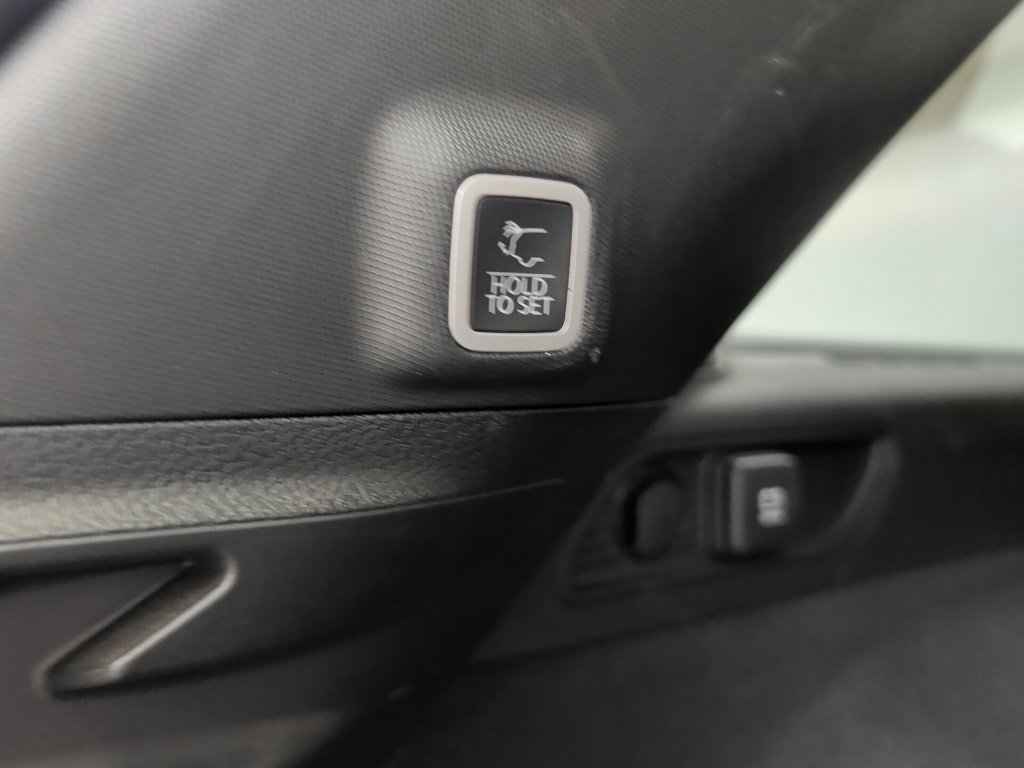 Used 2023 Jeep Grand Cherokee Summit AWD/4WD image 36
