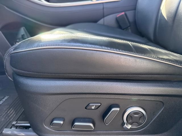 Used 2023 Hyundai Palisade Calligraphy image 13