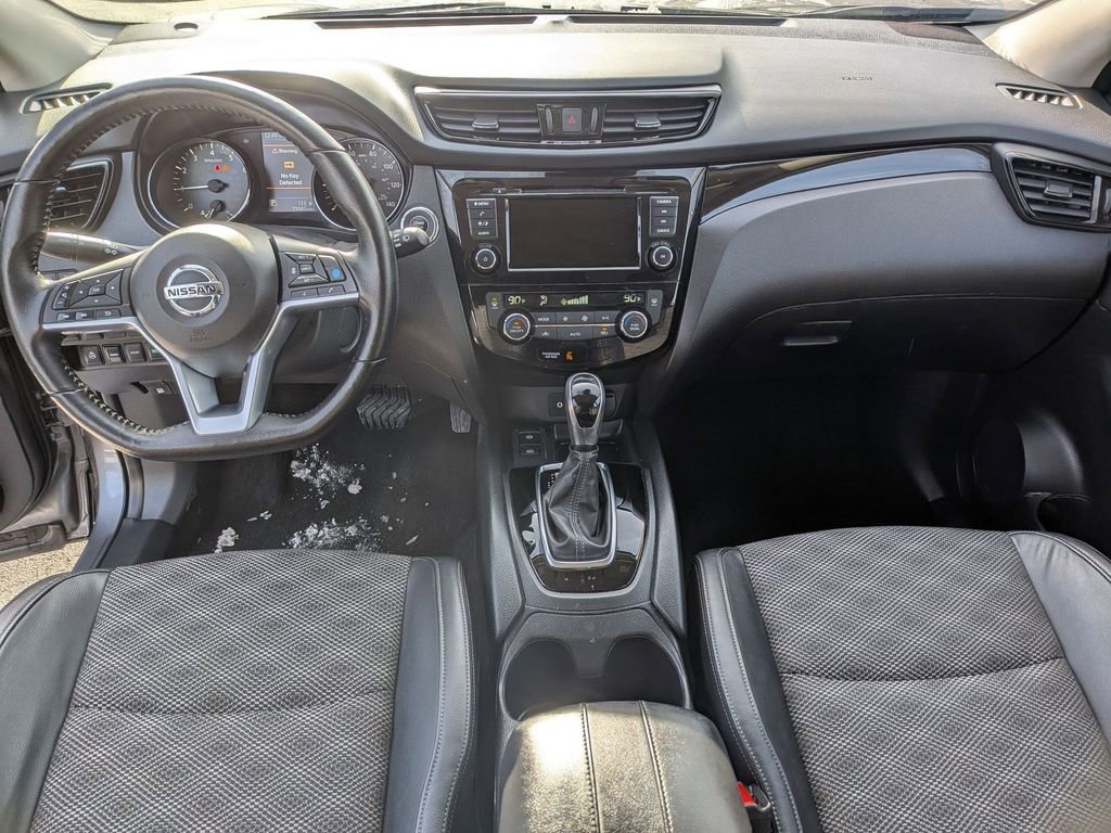 Used 2022 Nissan Rogue Sport SV w/ Technology Package image 20