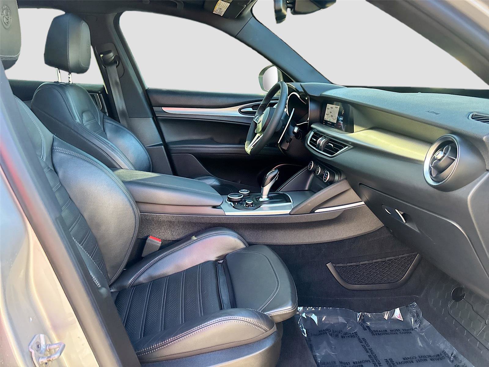 Used 2018 Alfa Romeo Stelvio Ti Sport image 31