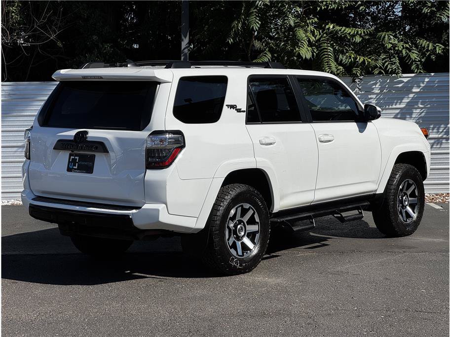 Used 2019 Toyota 4Runner TRD Off-Road Premium AWD/4WD image 10