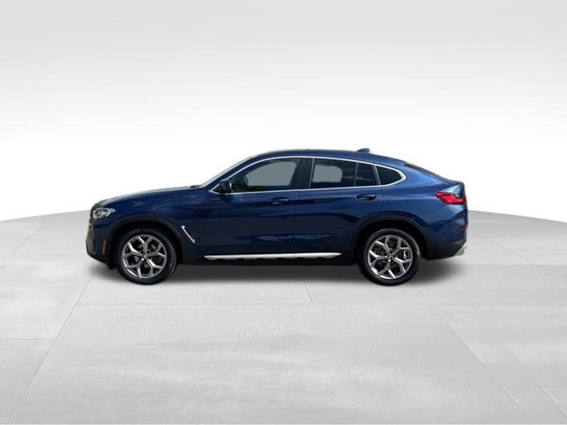 Certified 2025 BMW X4 xDrive30i AWD/4WD image 2