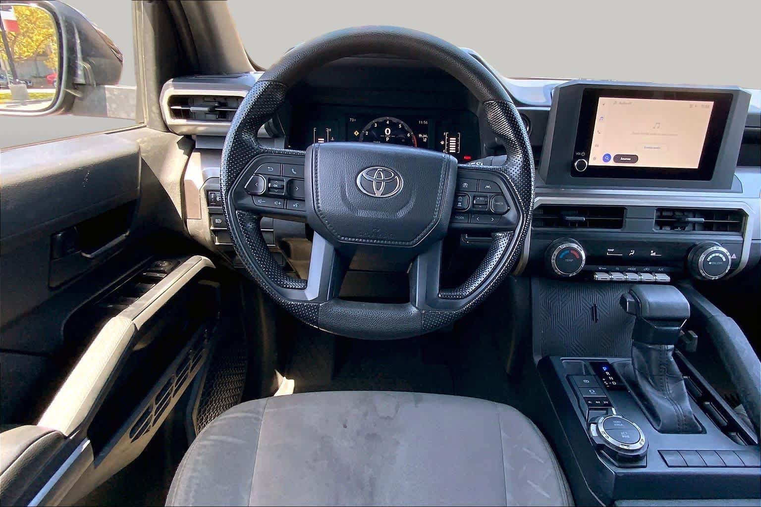 Used 2025 Toyota Tacoma SR5 AWD/4WD image 5